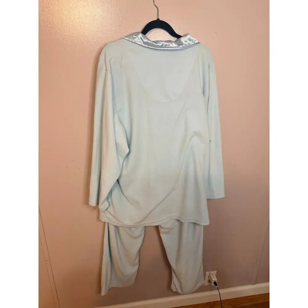 Jasmine Rose light blue long-sleeve pajama set. Satin collar size 2X